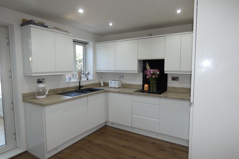 Kitchen/Diner- click for photo gallery